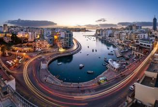 area-of-our-language-school-spinola-night.jpg